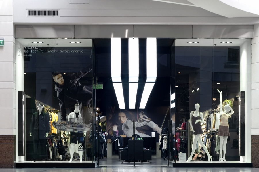 Ý tưởng thiết kế nội thất shop thời trang Adidas