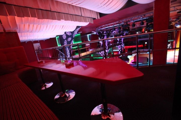 thiết kế nội thất quán bar