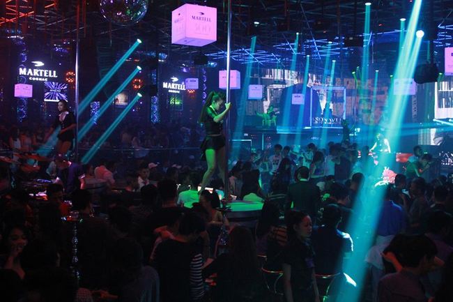 vu truong bar club new phuong dong  2