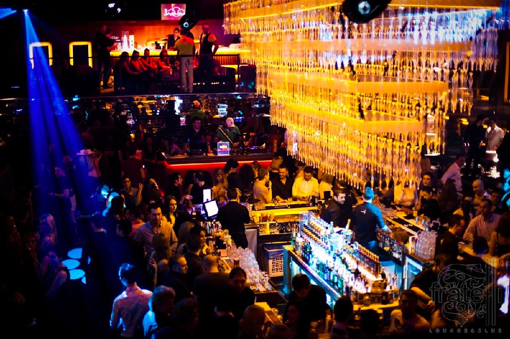 Ý tưởng thiết kế nội thất Bar Fratelli Lounge Constanta 3