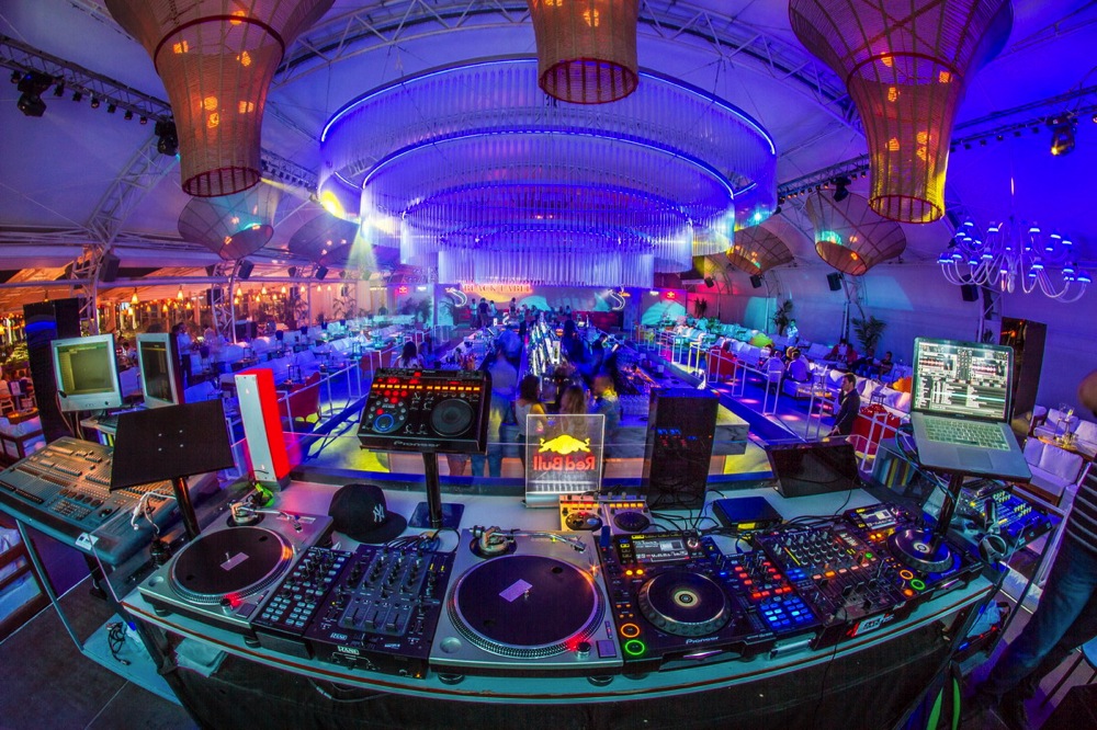 Ý tưởng thiết kế nội thất Bar Fratelli Beach & Club 5