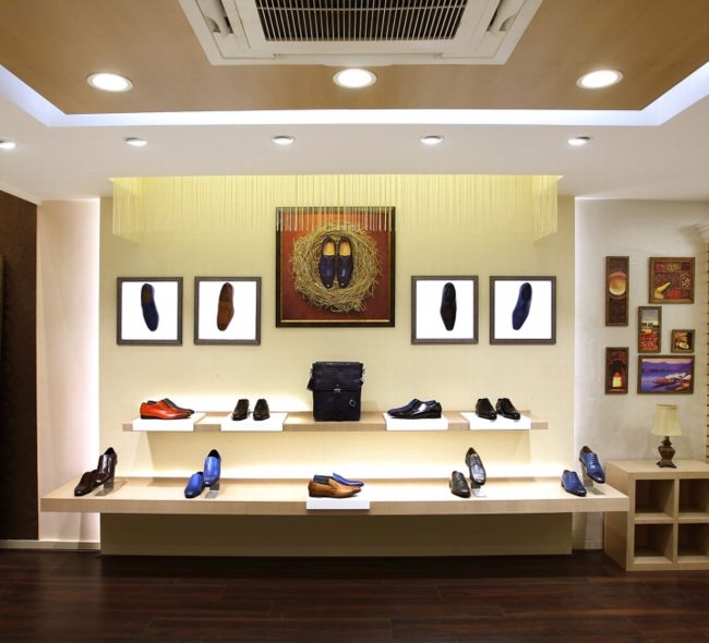 Thiết kế shop giày showroom giày đẹp sang trọng đẳng cấp 5