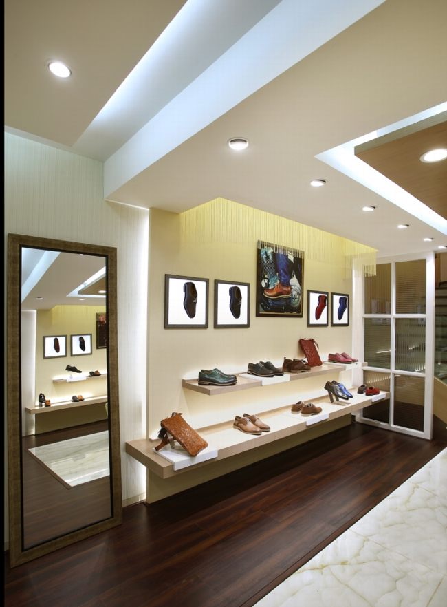 Thiết kế shop giày showroom giày đẹp sang trọng đẳng cấp 7