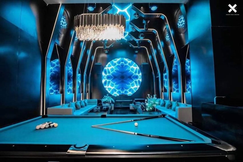 Thiết kế thi công karaoke - KTV LED MỚI với bàn bi-a sang trọng, màn LED tròn ánh sáng ảo diệu và không gian hiện đại bậc nhất