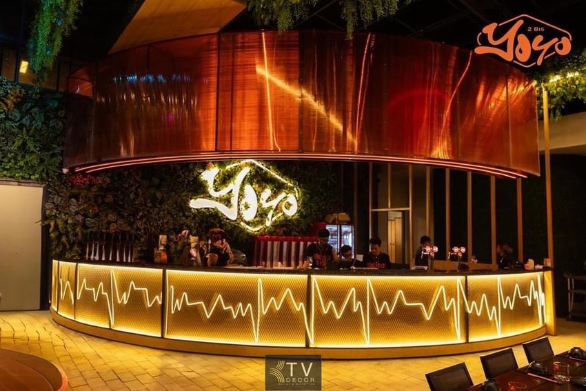 Thiết kế thi công trọn gói Beer Club & Beer Garden chuyên nghiệp với quầy bar trung tâm độc đáo tại YOYO