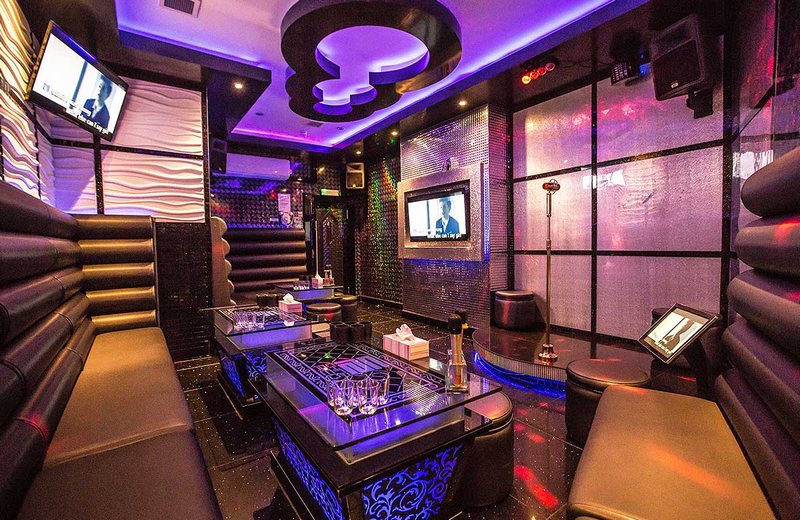 Thiết kế KTV karaoke đẹp 2211 với ánh sáng LED hiện đại, nội thất cao cấp – KTV DESIGN 