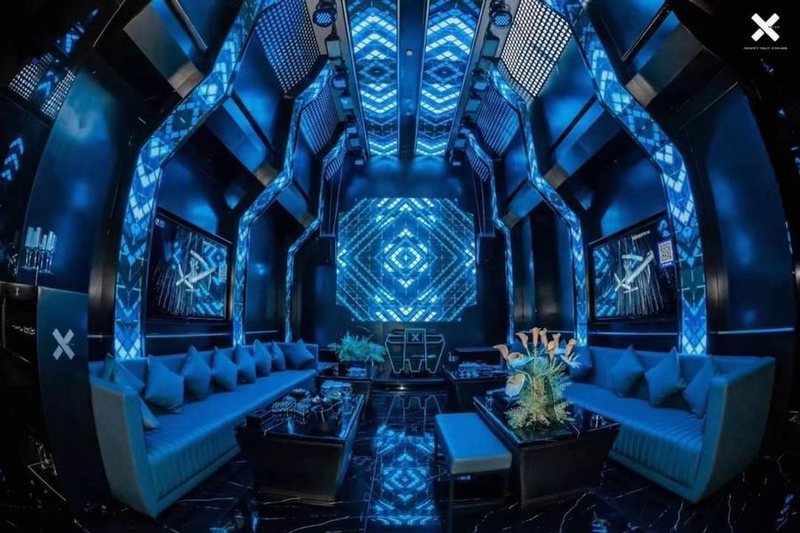 Thiết kế KTV karaoke đẹp 2217 – Phòng karaoke ánh sáng LED xanh công nghệ cao, hiện đại | KTV KARAOKE 