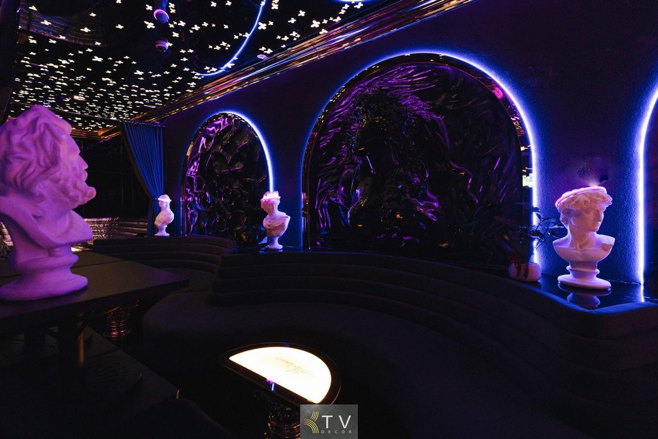 Mẫu thiết kế Mini Lounge đẹp tối ưu diện tích cho mô hình kinh doanh cao cấp. 