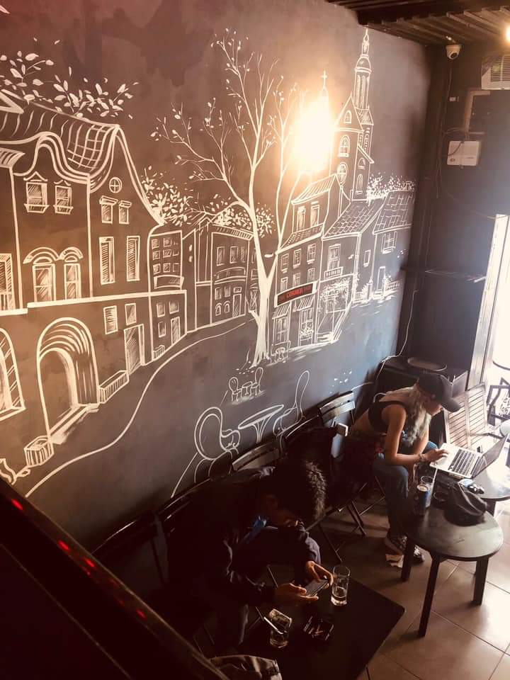 Làm sao để quán caffe đông khách