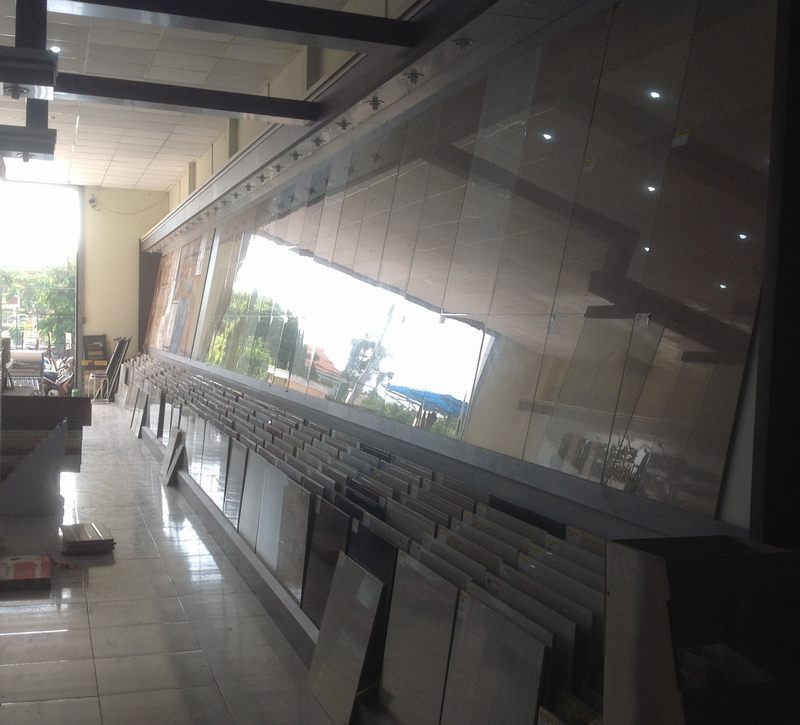 Mẫu kệ gạch nghiên, ưa chuộng tr 155ong thi công, showroom vật liệu xây dựng