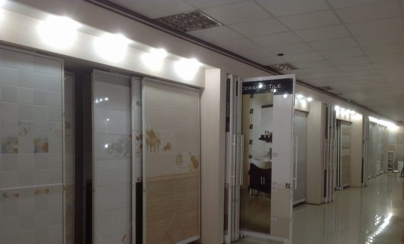 Báo giá kệ gạch lùa và kéo ưa chuộng trong thi công showroom vật liệu xây dựng 6