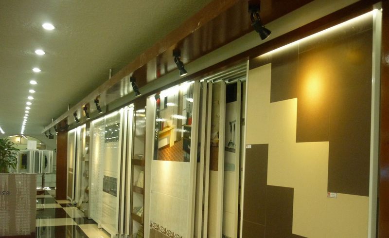 Báo giá kệ gạch lùa và kéo ưa chuộng trong thi công showroom vật liệu xây dựng 25