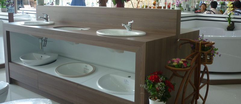 Báo giá thiết kế thi công showroom vật liệu xây dựng trưng bày thiết bị vệ sinh phòng tắm ,kệ trưng bày bồn cầu , kệ trưng bày lavobo,kệ trưng bày bồn tắm, kệ trưng bày vòi sen  28