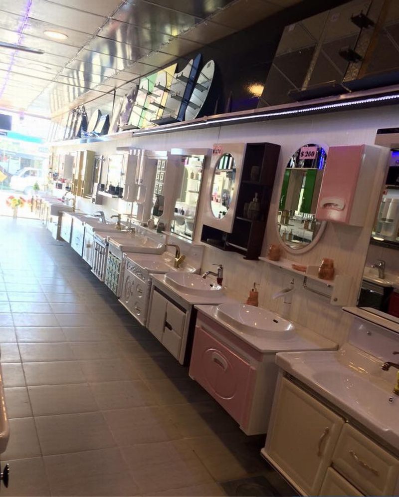 Báo giá thiết kế thi công showroom vật liệu xây dựng trưng bày thiết bị vệ sinh phòng tắm ,kệ trưng bày bồn cầu , kệ trưng bày lavobo,kệ trưng bày bồn tắm, kệ trưng bày vòi sen  311