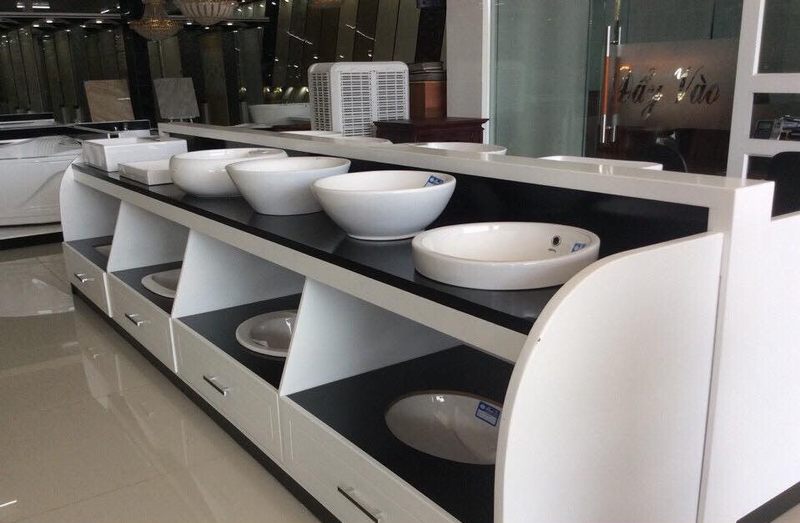 Báo giá thiết kế thi công showroom vật liệu xây dựng trưng bày thiết bị vệ sinh phòng tắm ,kệ trưng bày bồn cầu , kệ trưng bày lavobo,kệ trưng bày bồn tắm, kệ trưng bày vòi sen  17