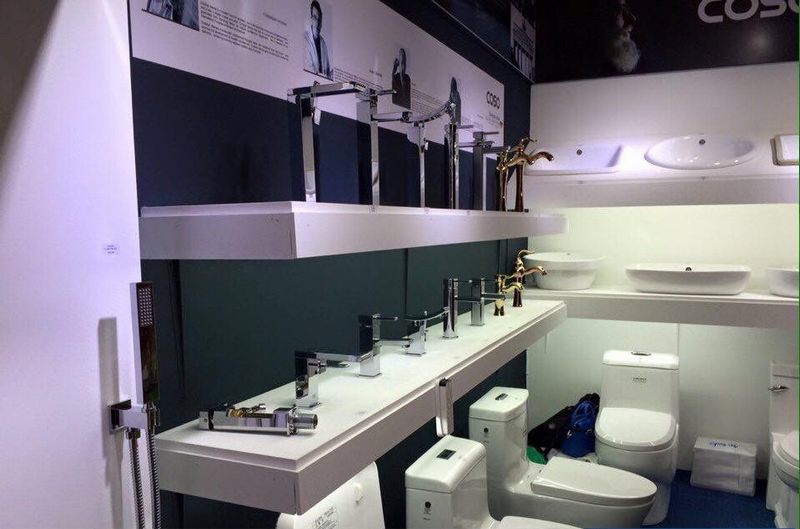 Báo giá thiết kế thi công showroom vật liệu xây dựng trưng bày thiết bị vệ sinh phòng tắm ,kệ trưng bày bồn cầu , kệ trưng bày lavobo,kệ trưng bày bồn tắm, kệ trưng bày vòi sen  18