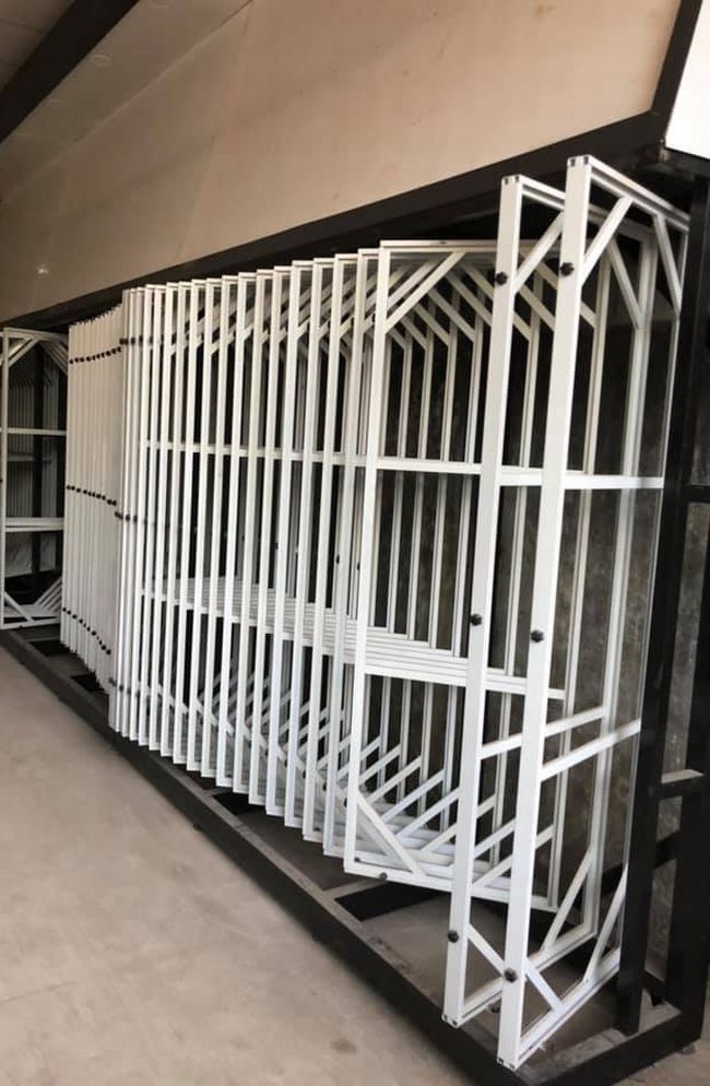 Mẫu kệ gạch mới trong thi công showroom vật liệu xây dựng P1 14