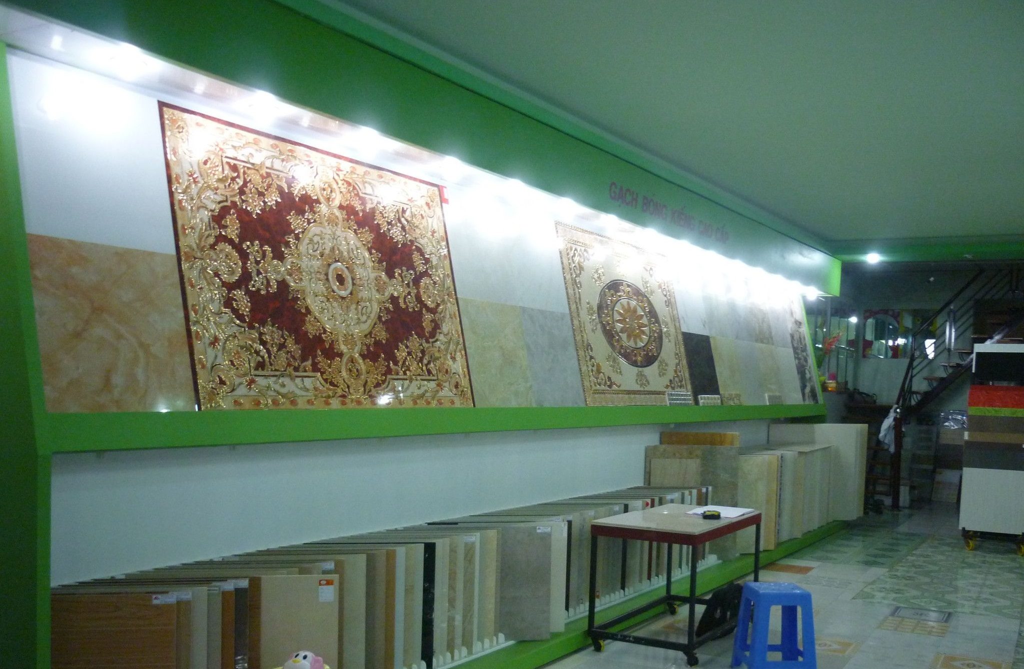 Mẫu kệ gạch mới trong thi công showroom vật liệu xây dựng P1 17