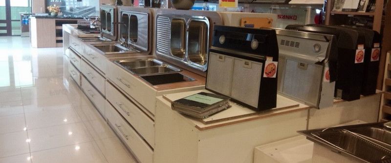 kệ trưng bày bếp ga và bồn rửa chén 1