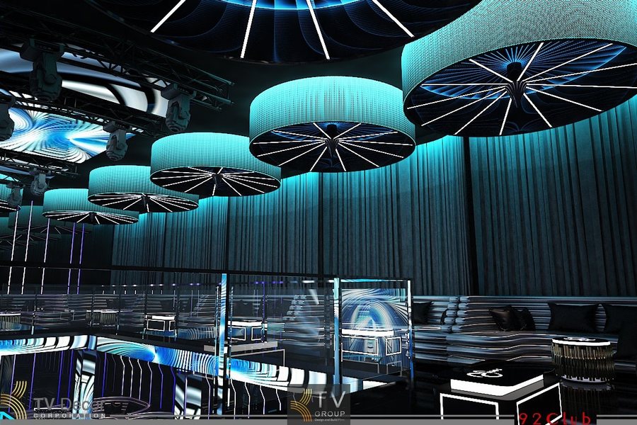 Bố trí VIP bo cong, ánh sáng xuyên tầng, vật liệu cao cấp giúp Bar Club nổi bật và thu hút khách trong khu vực.