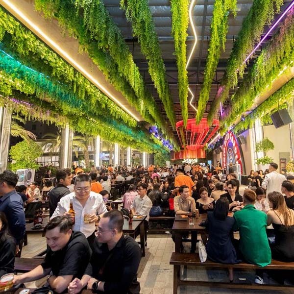 Báo giá Thiết Kế Thi Công Beer Garden Hiện Đại Sân Khấu DJ