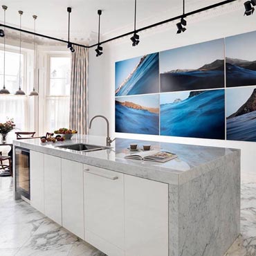 Điểm nhấn sang trọng bởi vật liệu marble cho khu bếp nhà bạn