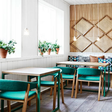 Thiết kế nội thất nhà hàng không gian màu  sắc nổi bật
